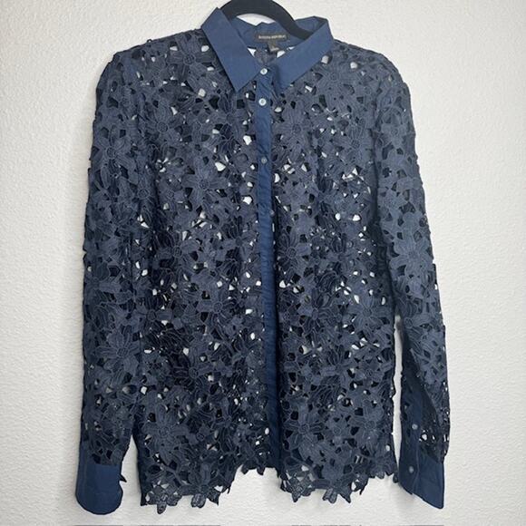 Banana Republic Navy Scalloped Lace L.S. Button Front Blouse Large - Picture 1 of 9